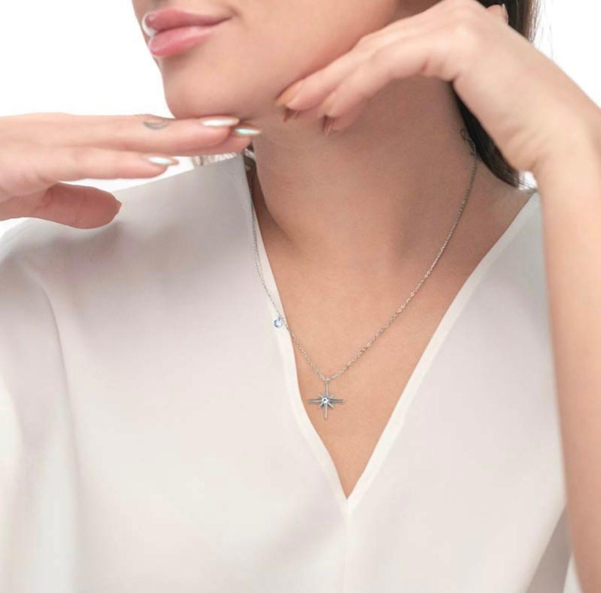 Collana rosa dei venti pendente 15 mm e zircone