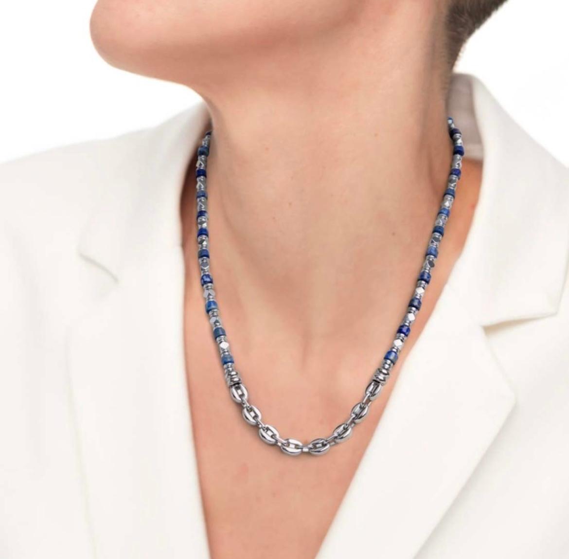 Collana con rondelle in sodalite ed elementi in ematite