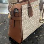 Michael Kors Mercer Vanilla