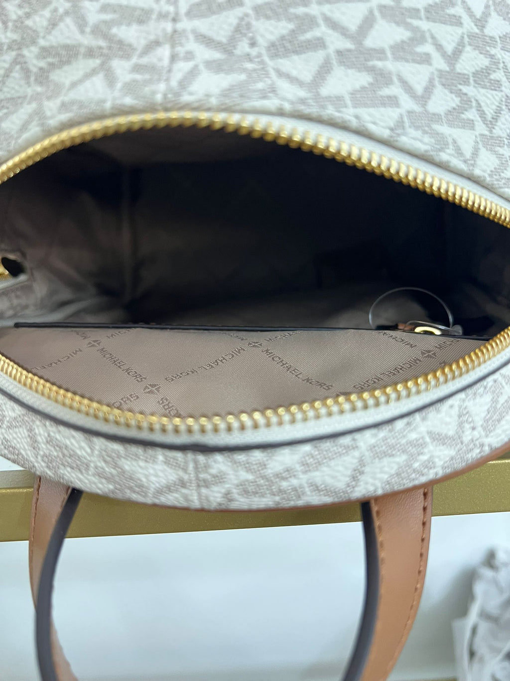 Michael Kors Rhea Zip LG - Vanilla