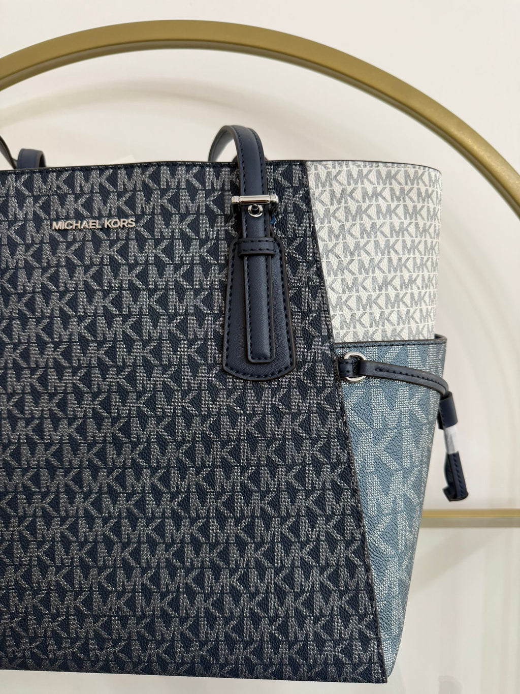Michael Kors Voyager