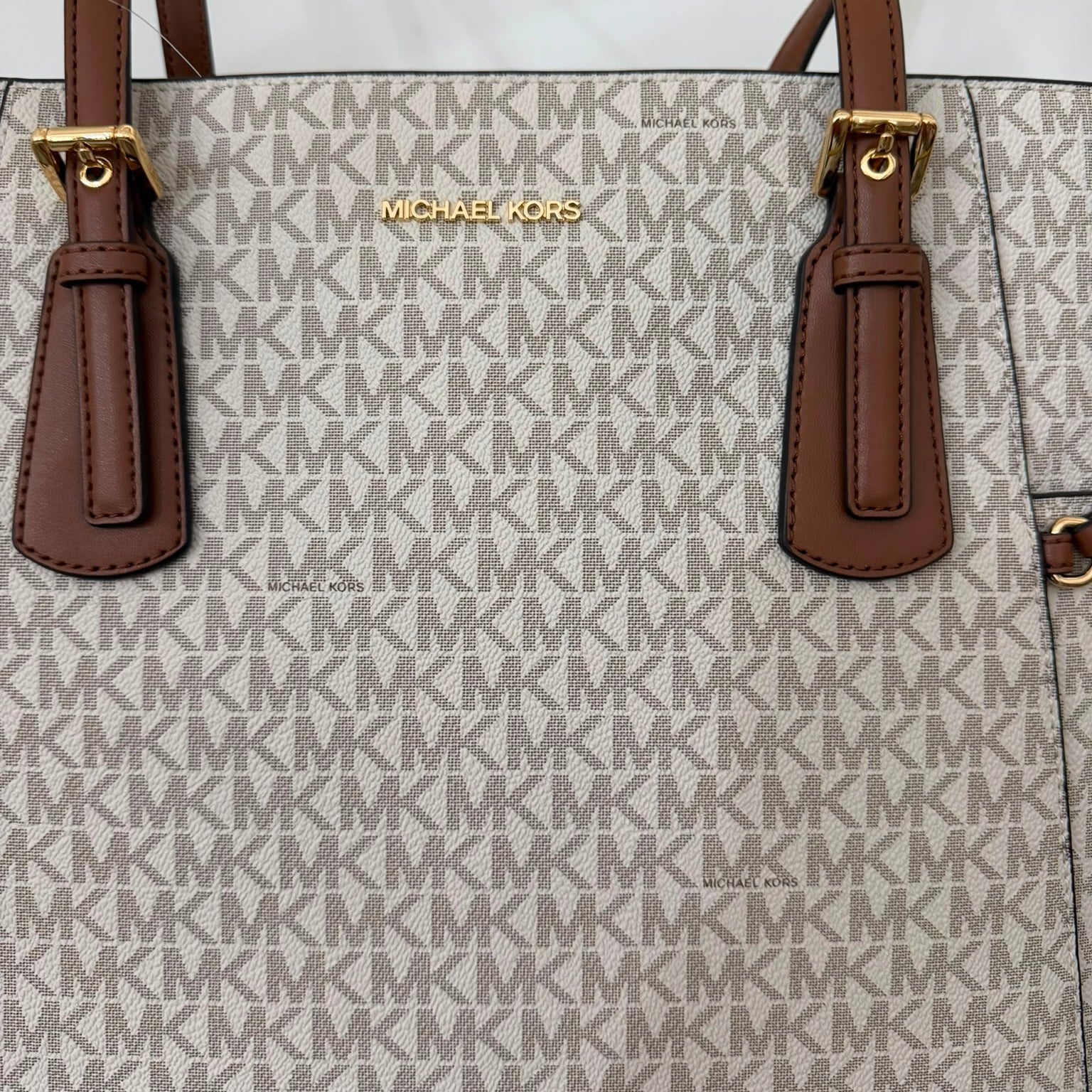 Michael Kors Voyager Vanilla