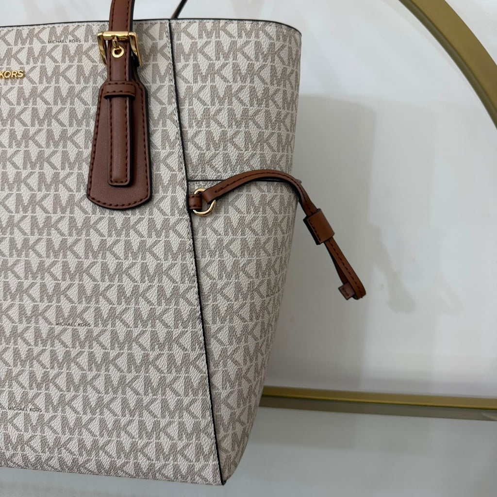 Michael Kors Voyager Vanilla
