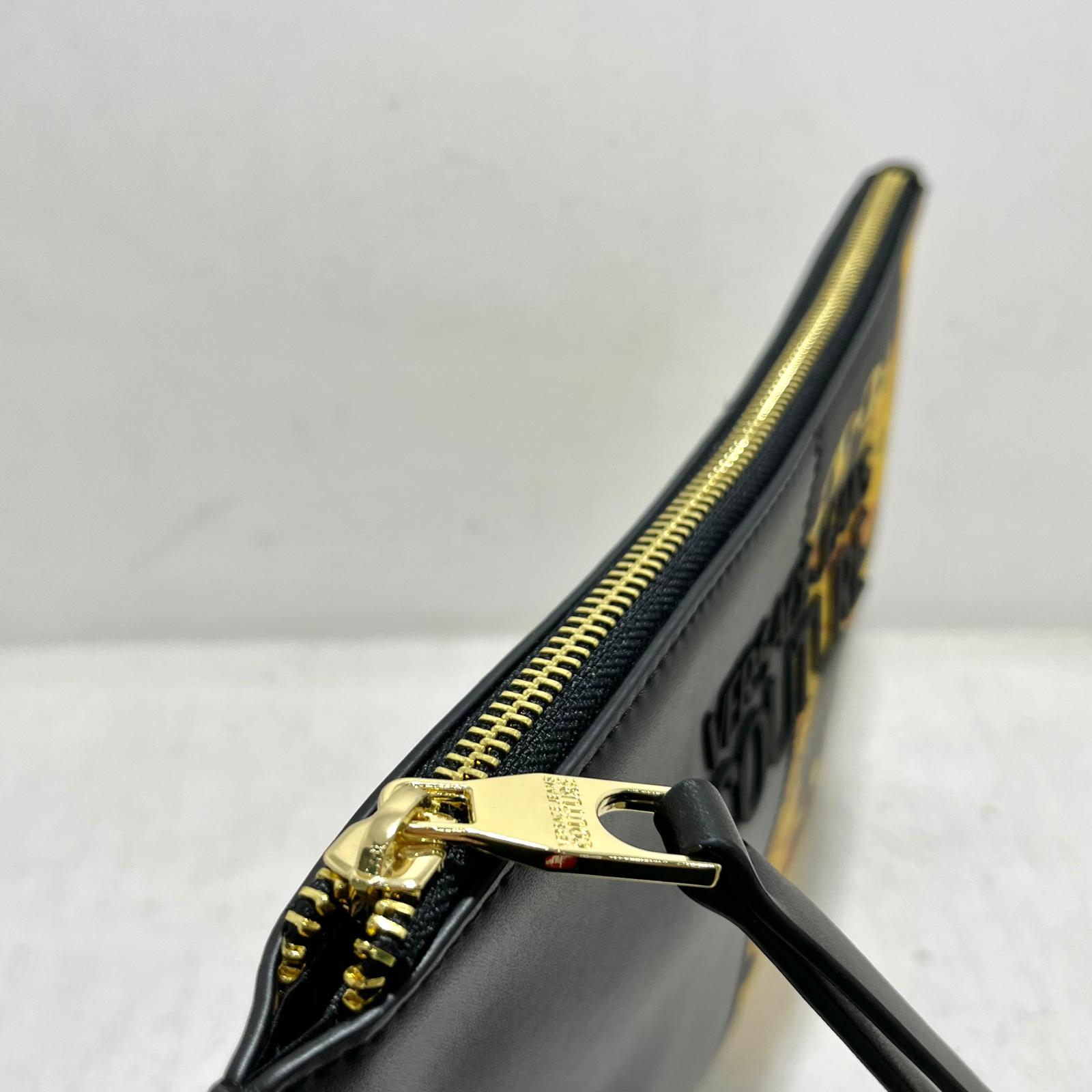 Versace Jeans Couture - Rock Cut Chain Couture Saffiano