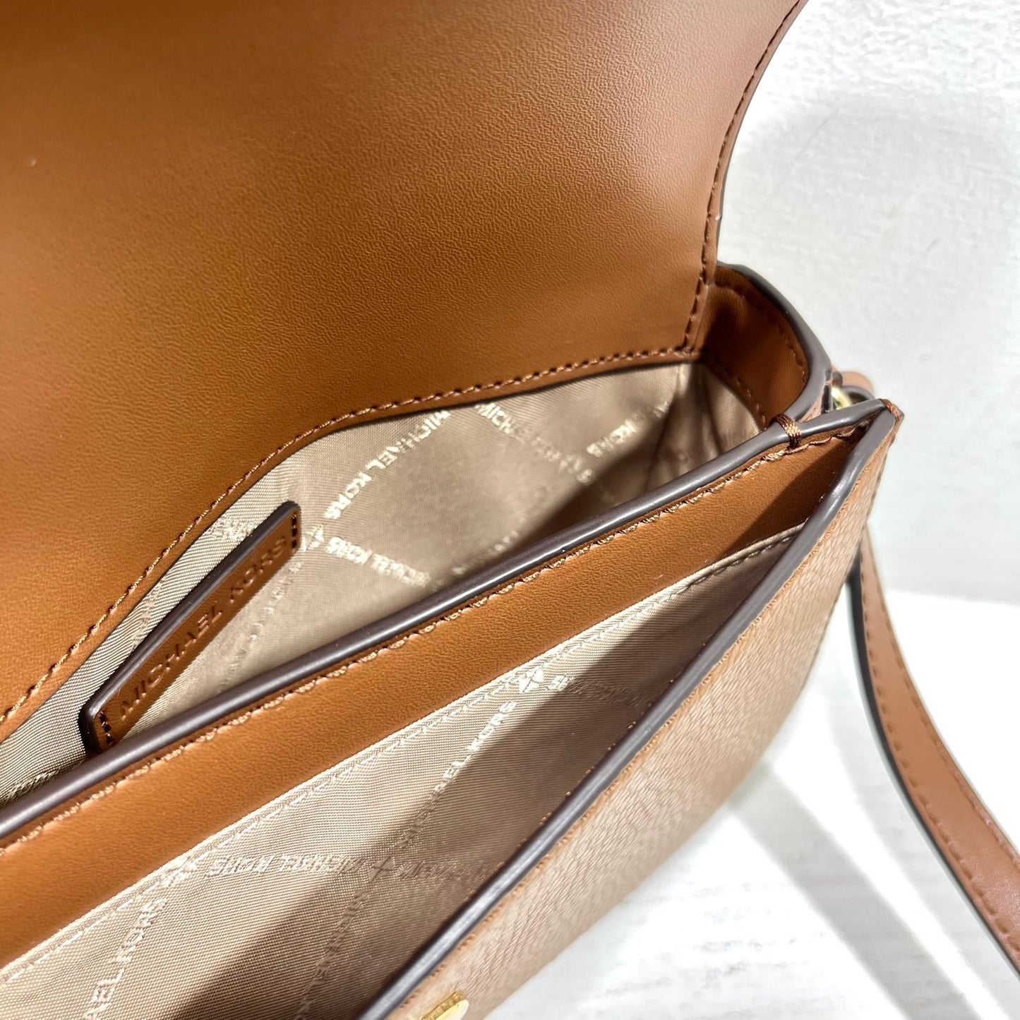 Michael Kors Jet Set Travel SM - Luggage