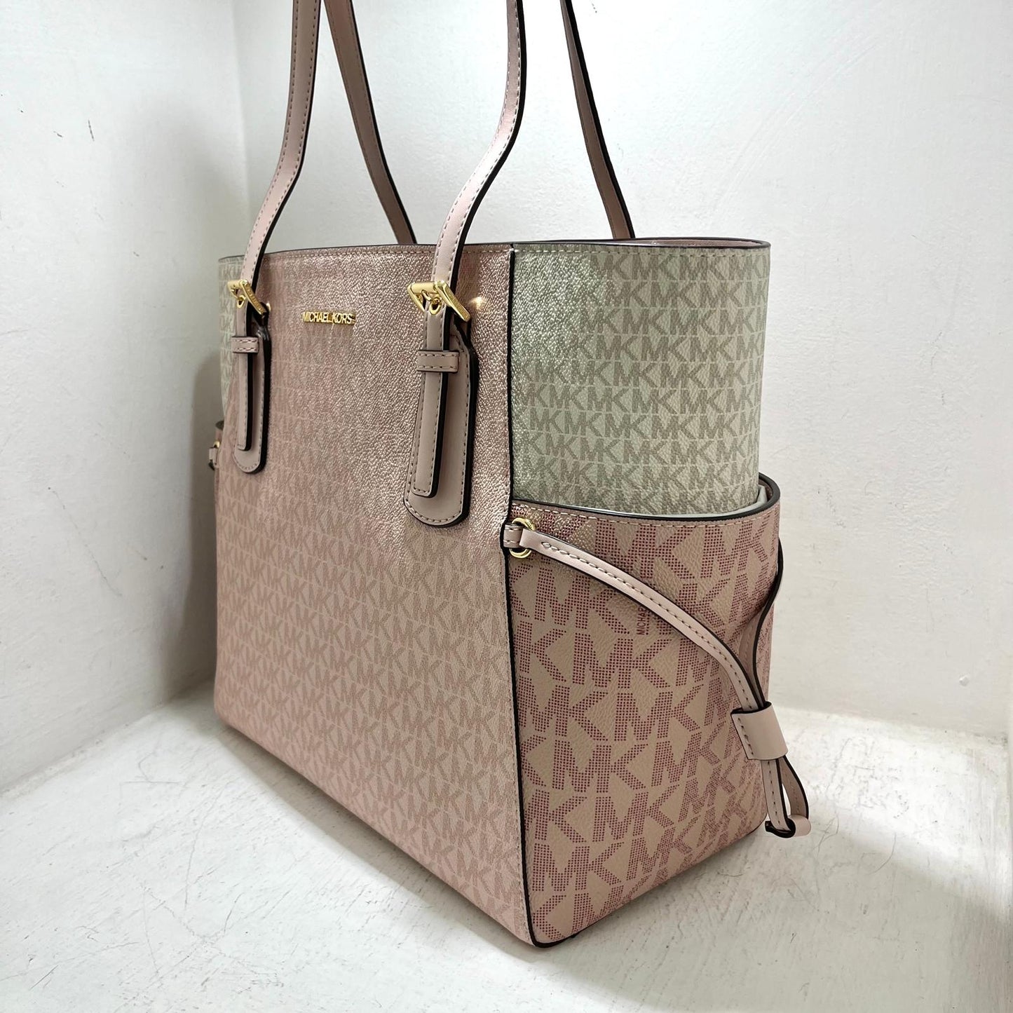 Michael Kors Voyager LG - Powder blush multi
