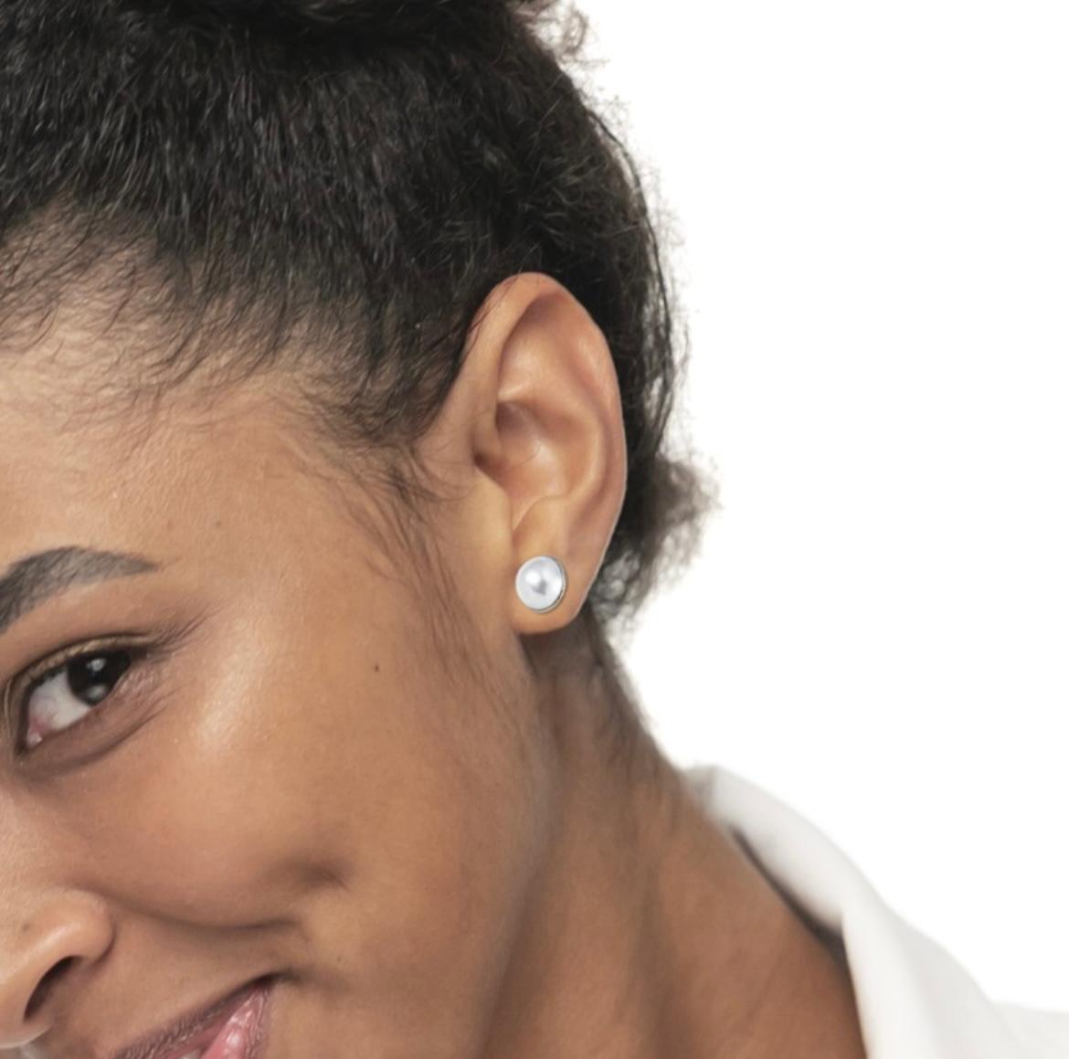 Orecchino a lobo con perla 1,1 cm