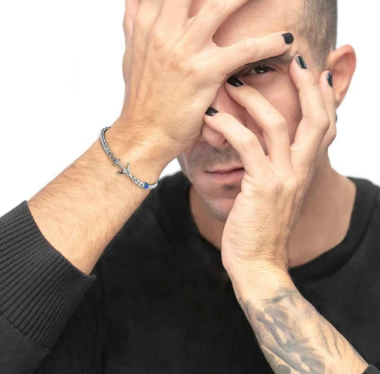 Bracciale con ancora, elementi in ematite ed acciaio e rondella sodalite