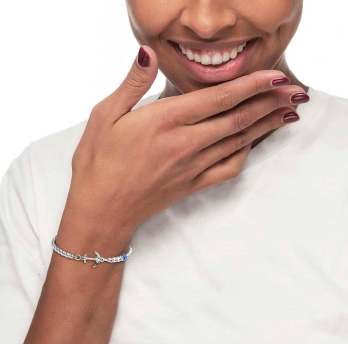 Bracciale con ancora, elementi in ematite ed acciaio e rondella sodalite