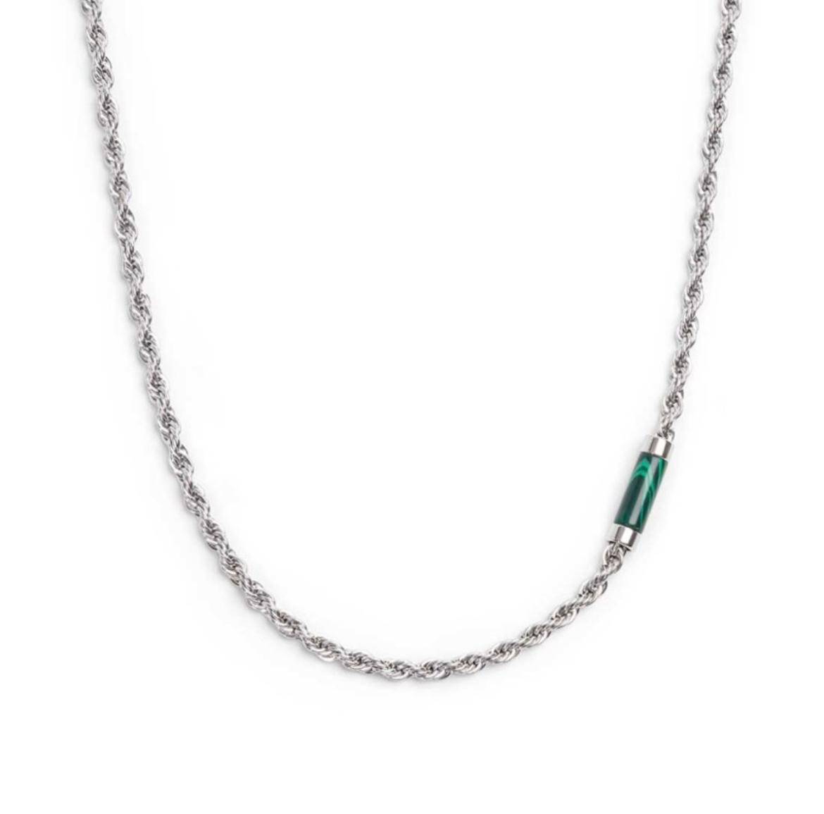 Collana con elemento in pietra